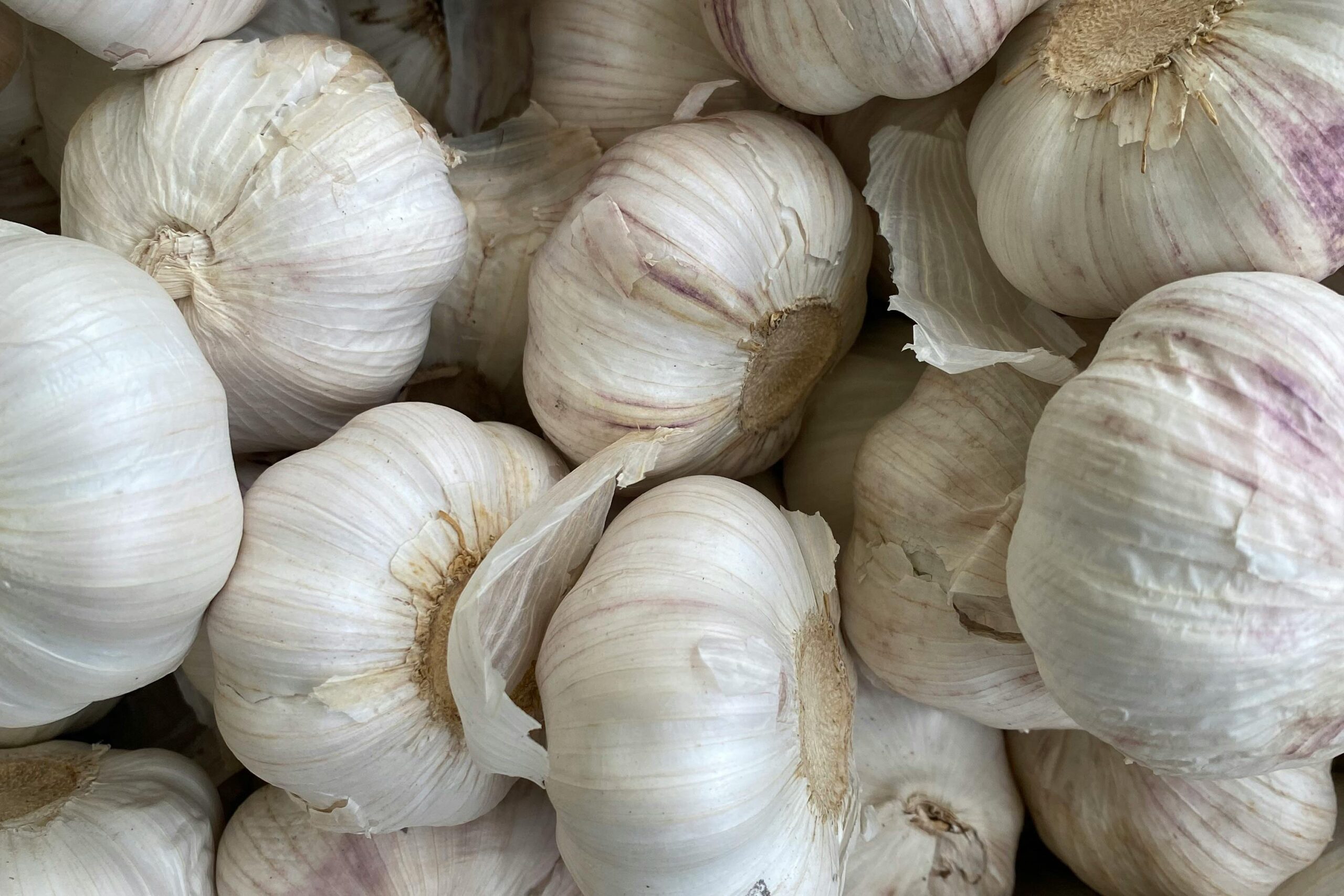 Garlic for Skin Care: Natural Ways to Use Garlic for Healthier Skin